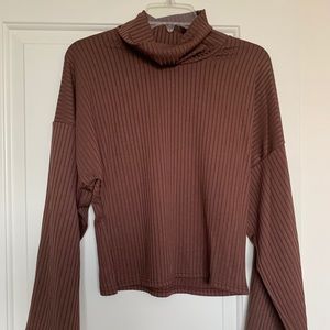 Chocolate ribbed high-neck flared sleeve blouse